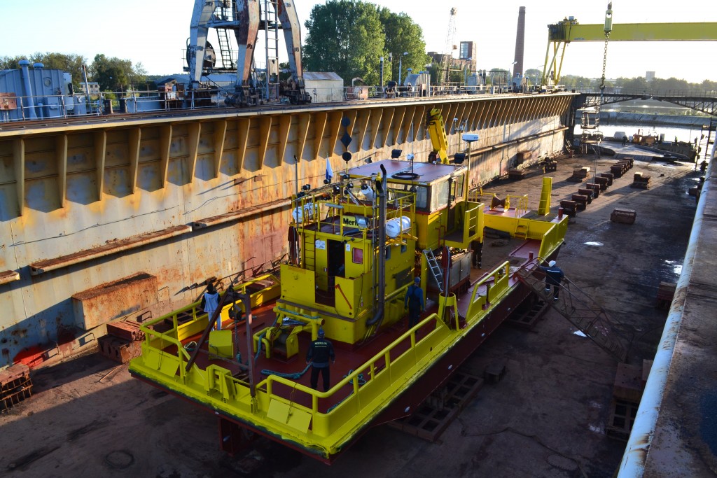 Multicat “MERLIN” — vessel photograph 10 of 14