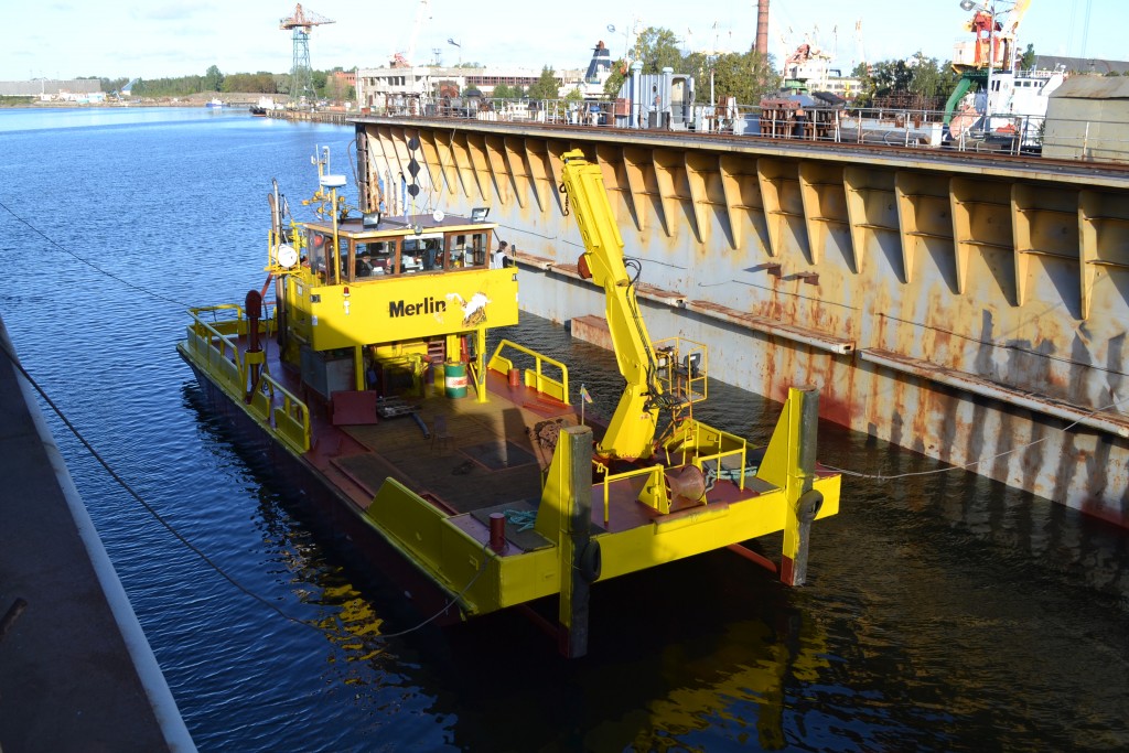 Multicat “MERLIN” — vessel photograph 11 of 14