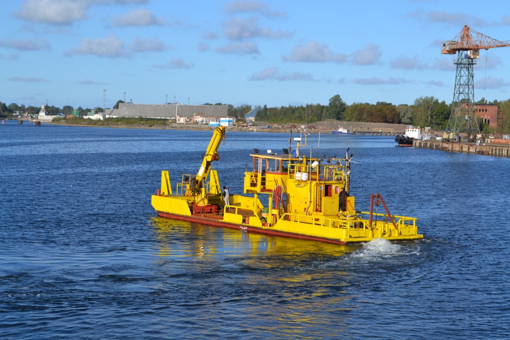 Multicat “MERLIN” — vessel photograph 4 of 14